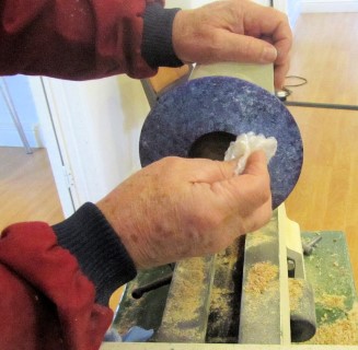 Chris has turned the new piece and shows stippling a paint using bubble wrap